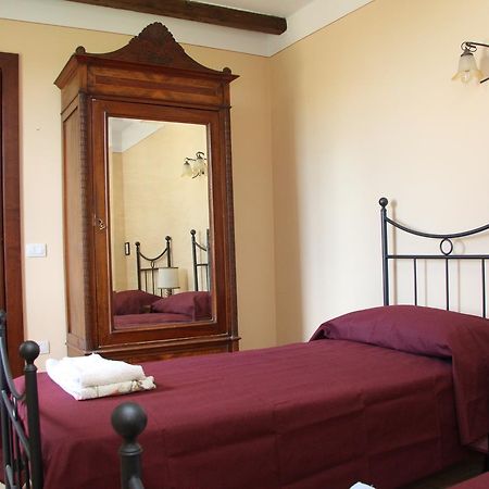 Villa Del Cardinale Сполето Экстерьер фото